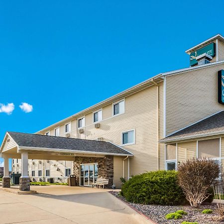 Quality Inn & Suites Eldridge Davenport North Exterior foto