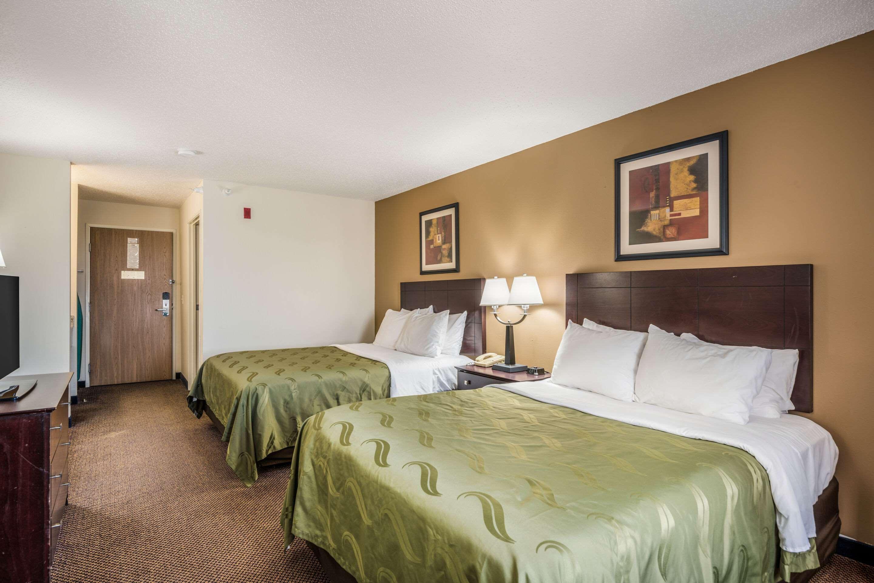 Quality Inn & Suites Eldridge Davenport North Exterior foto